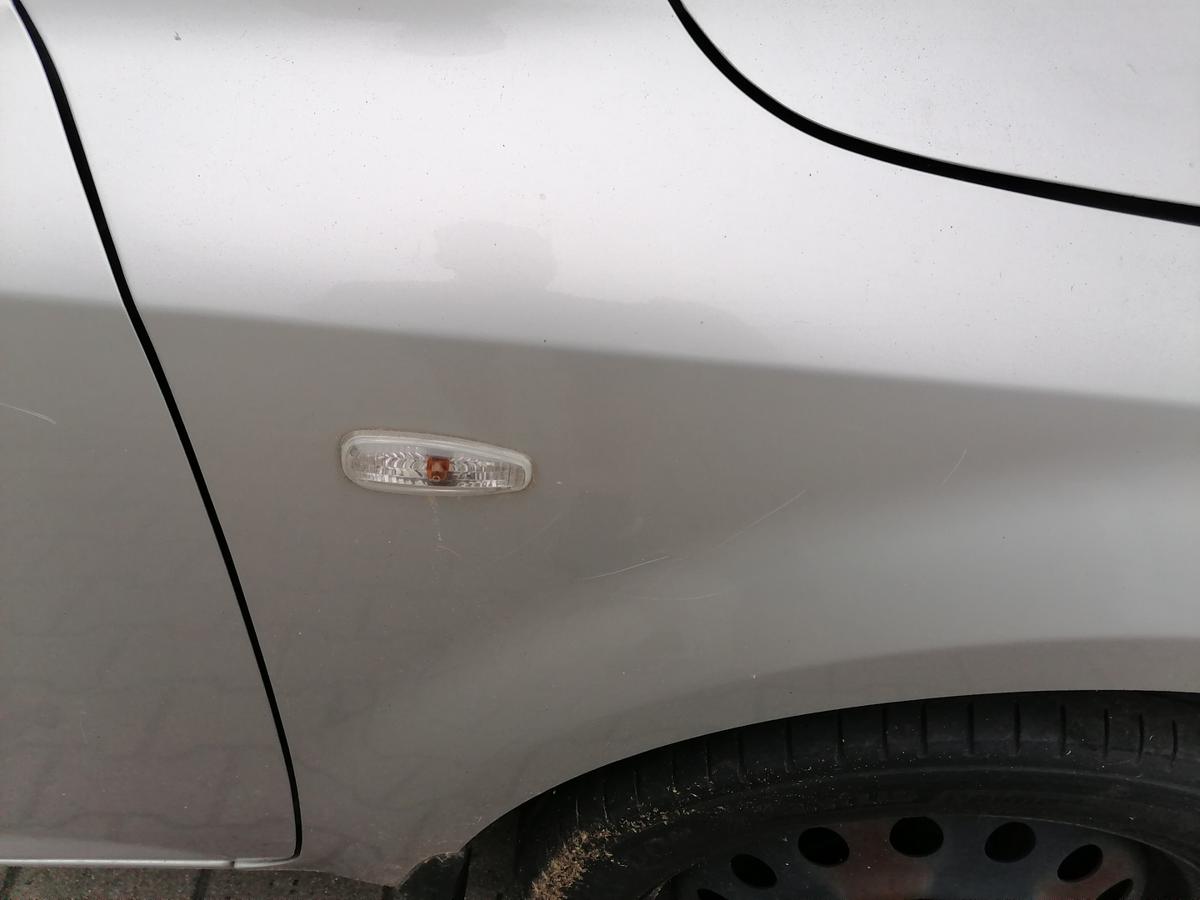 Kia Rio ED original Kotfl&uuml;gel vorn rechts 9S Silber Bj.2007